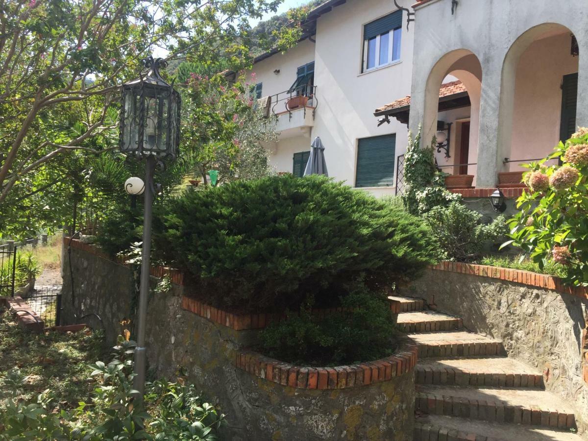 Appartamento in Villa a 5 KM dal mare Albisola Superiore Esterno foto